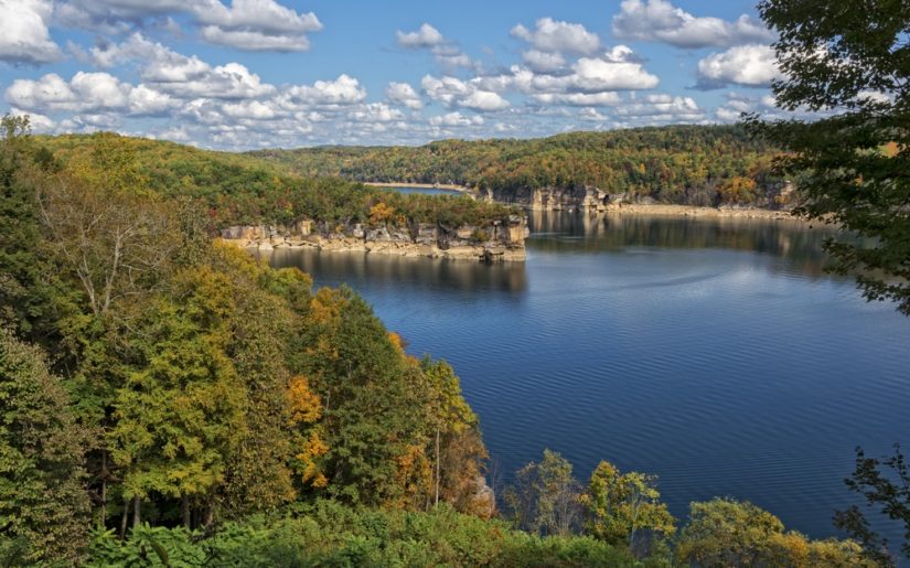 Virginia lake with rocky cliffs.